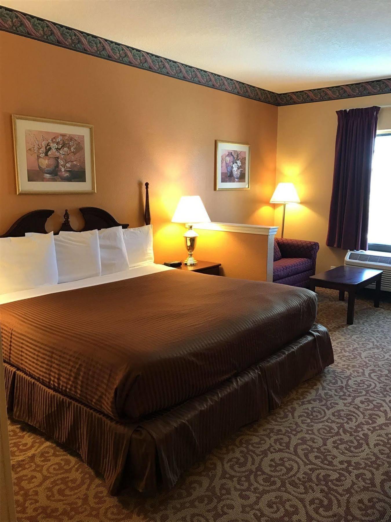 Luxury Suites Ferry Pass ภายนอก รูปภาพ